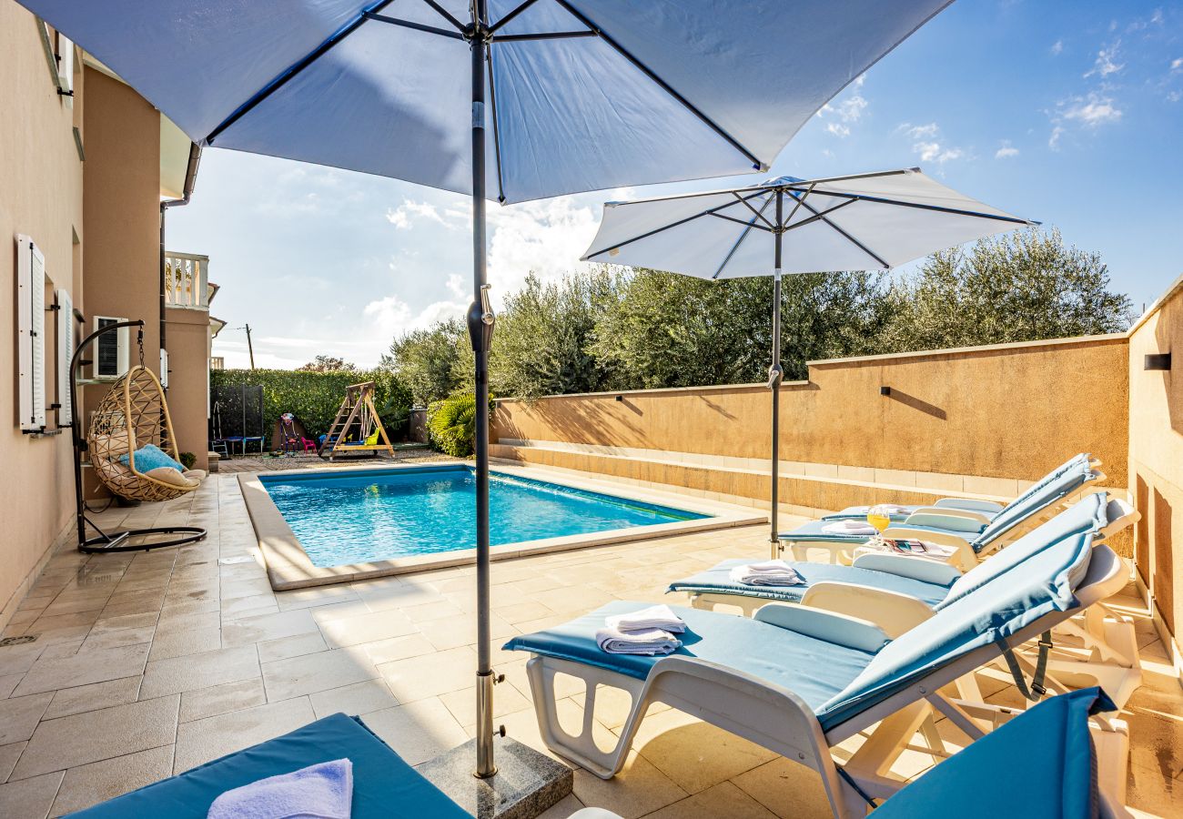 Villa a Pula - Villa Vesna for 6 persons near Pula with 32 m2 private pool, kids playground & free bikes