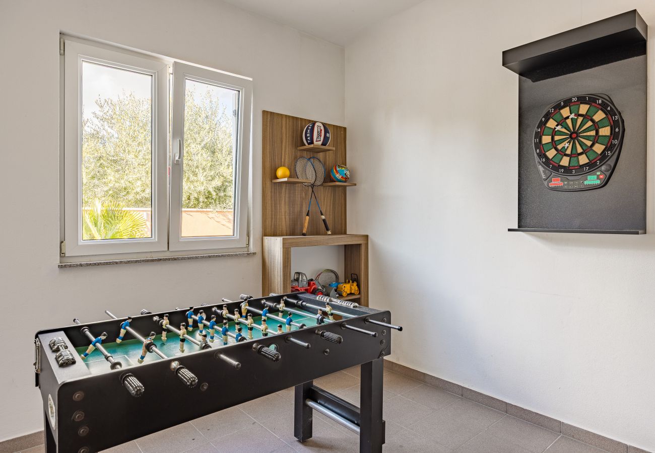 Villa a Pula - Villa Vesna for 6 persons near Pula with 32 m2 private pool, kids playground & free bikes