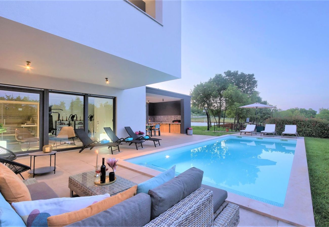 Villa a Rakalj - Villa Hedone in Rakalj for 6+2 persons with 45 m2 heated pool, wellness & recreational amenities