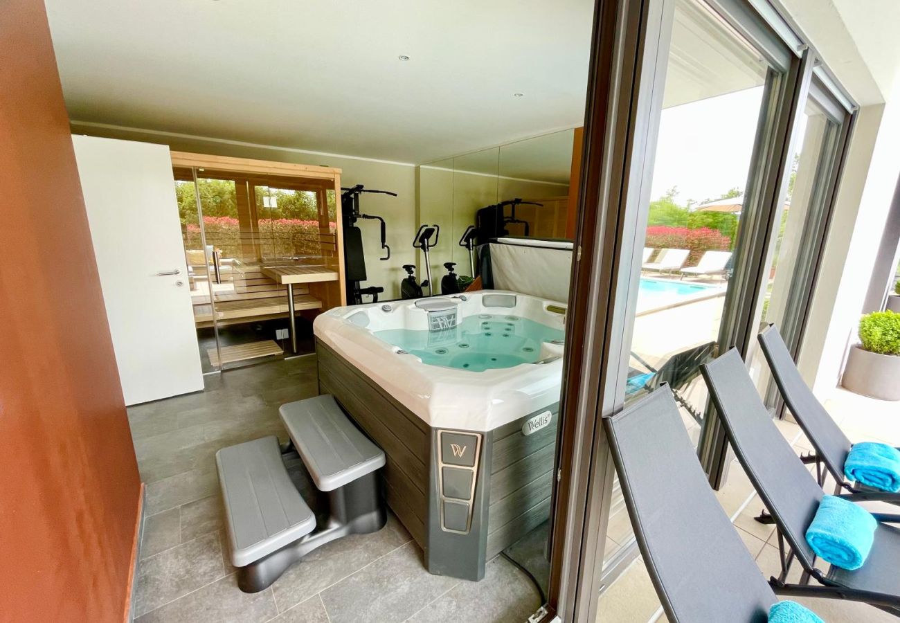 Villa a Rakalj - Villa Hedone in Rakalj for 6+2 persons with 45 m2 heated pool, wellness & recreational amenities