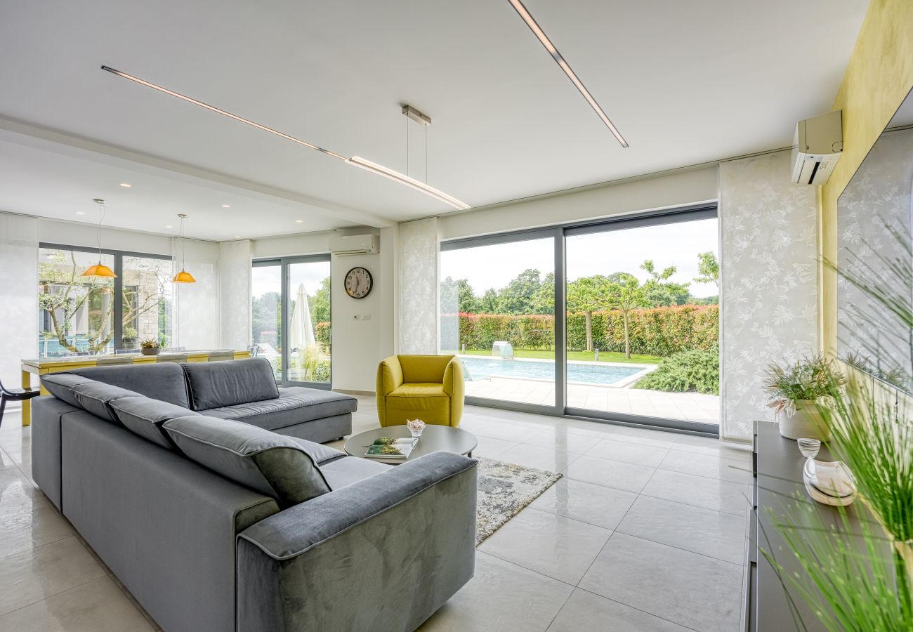 Villa a Kringa - Villa Nada for 8 persons in Central Istria with 55 m2 pool, wellness & free bikes