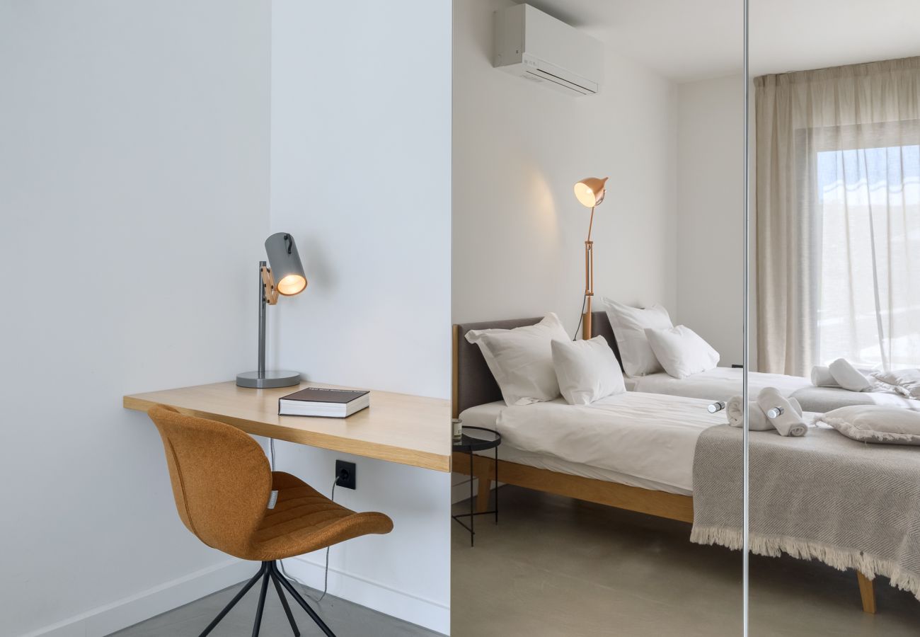 Villa a Brajkovici - Villa Ox in Central Istria for 14 persons with 56 m2 heated pool, kids playground & large garden