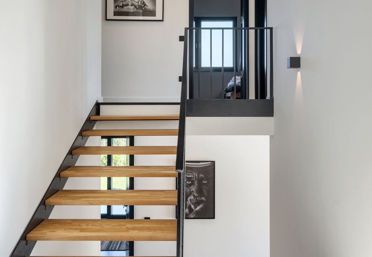 Villa a Brajkovici - Villa Ox in Central Istria for 14 persons with 56 m2 heated pool, kids playground & large garden