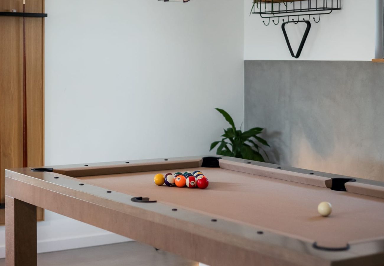 Villa a Brajkovici - Villa Ox in Central Istria for 14 persons with 56 m2 heated pool, kids playground & large garden