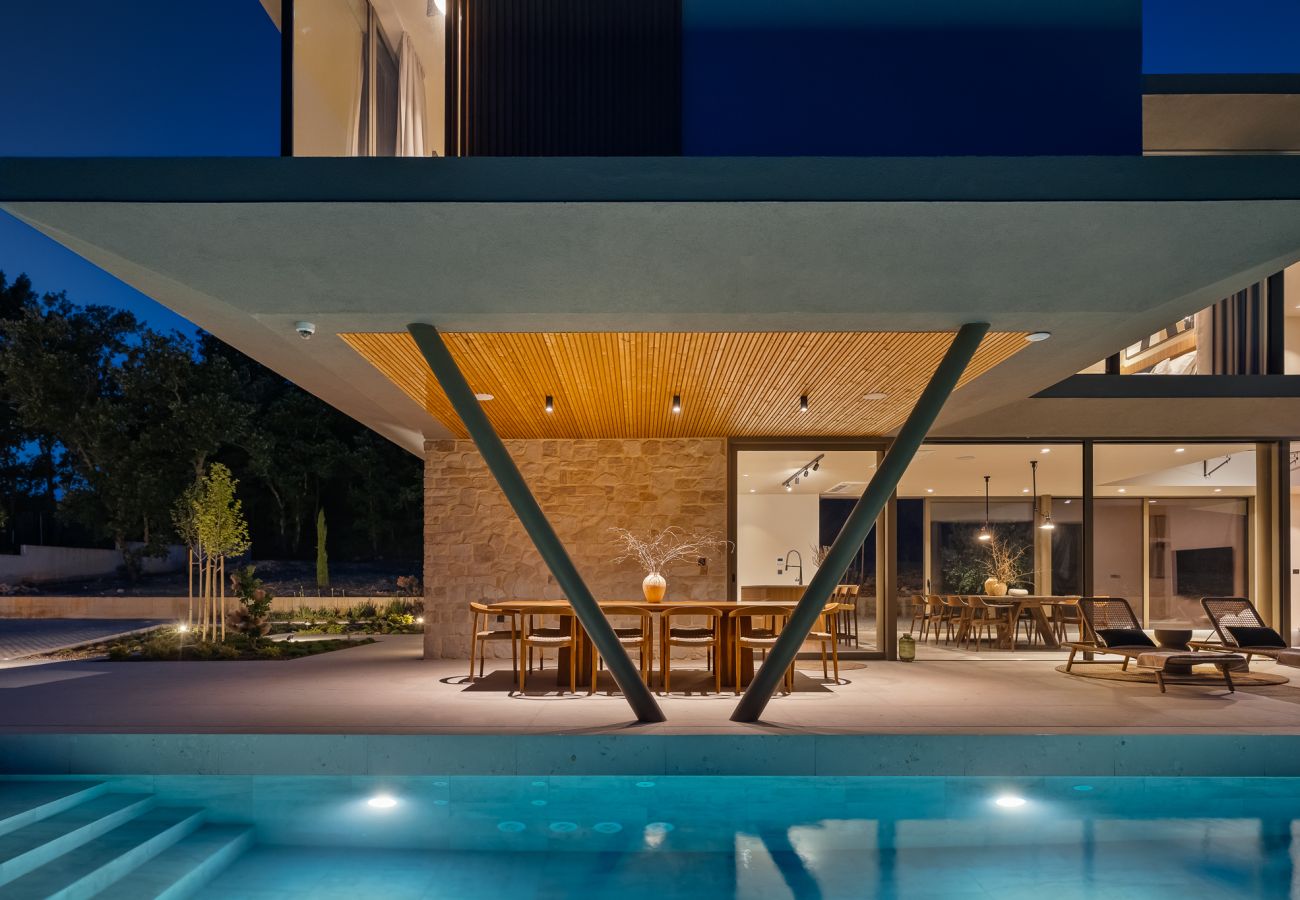 Villa a Brajkovici - Villa bOx in Central Istria for 14 persons with wellness, 54 m2 heated pool, & kids playground