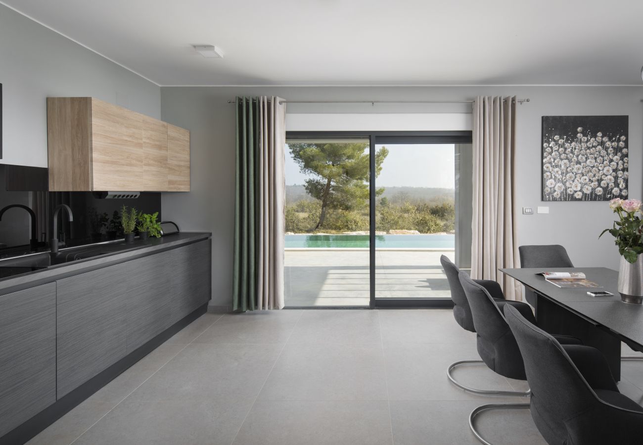 Villa a Vodnjan - Villa Infinity near Pula for 8 persons with 68 m2 private pool, sauna & kids playground