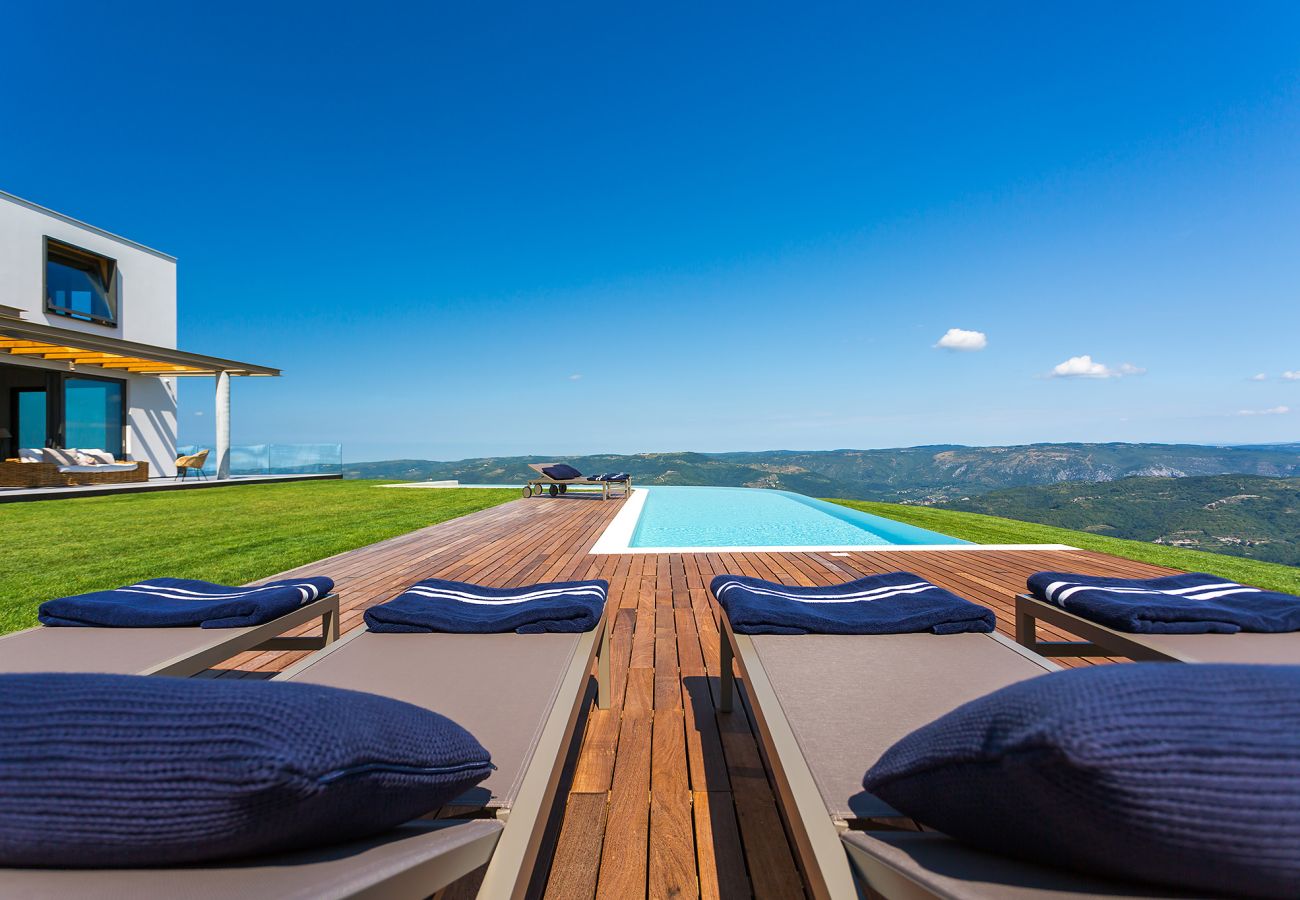 Villa a Pazin - Villa Vista Zamask for 7 persons near Motovun with 60 m2 heated pool, free bikes & panoramic view