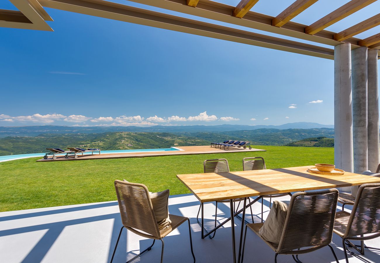 Villa a Pazin - Villa Vista Zamask for 7 persons near Motovun with 60 m2 heated pool, free bikes & panoramic view