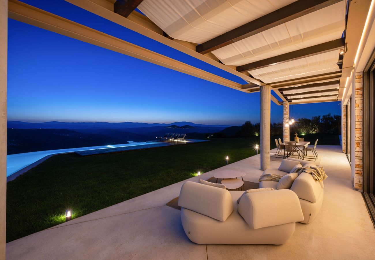 Villa a Pazin - Villa Vista Zamask for 7 persons near Motovun with 60 m2 heated pool, free bikes & panoramic view