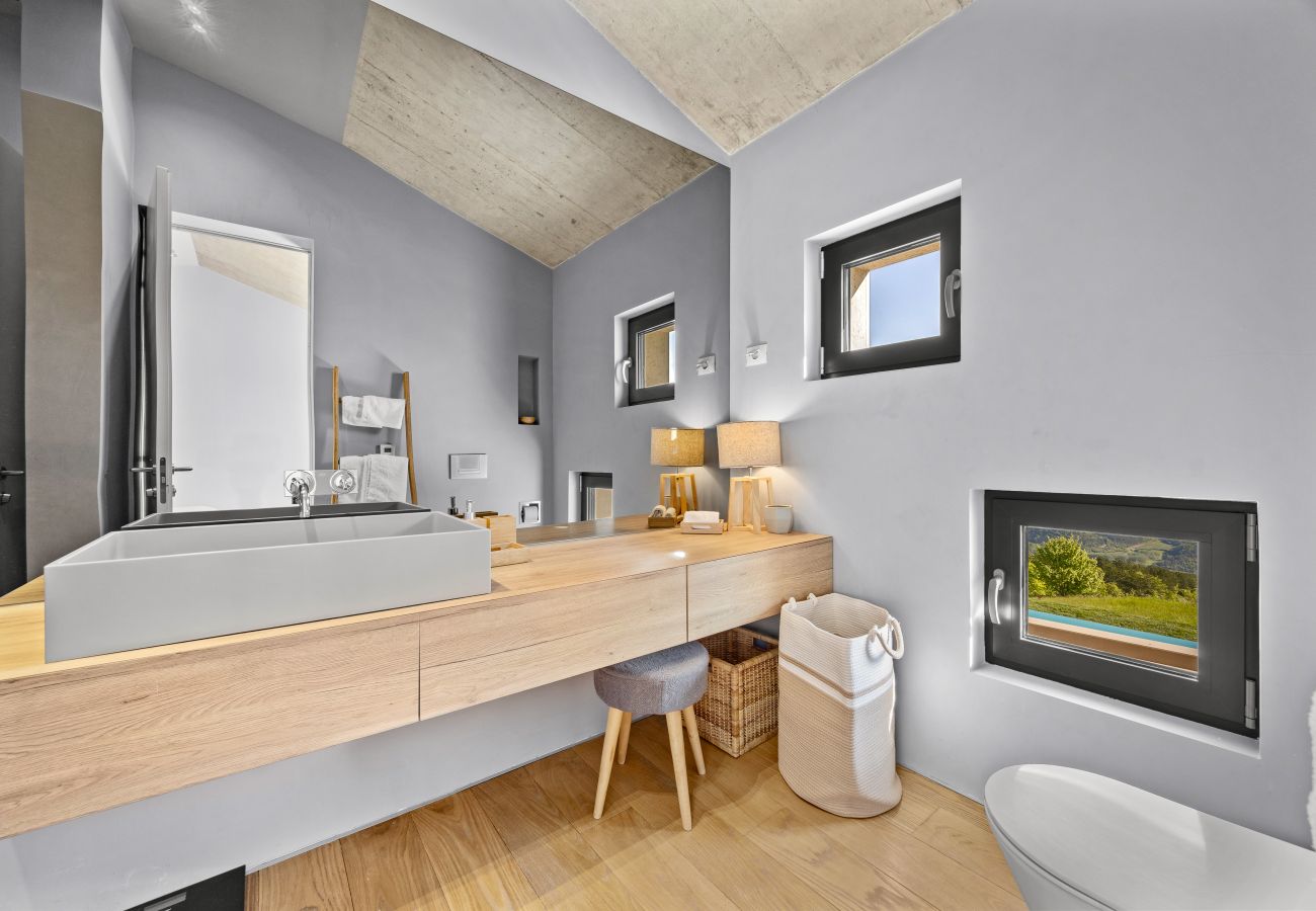 Villa a Pazin - Villa Vista Zamask for 7 persons near Motovun with 60 m2 heated pool, free bikes & panoramic view