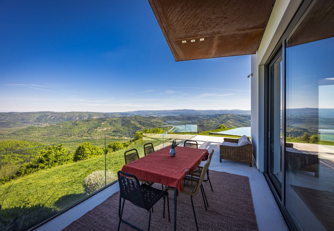 Villa a Pazin - Villa Vista Zamask for 7 persons near Motovun with 60 m2 heated pool, free bikes & panoramic view