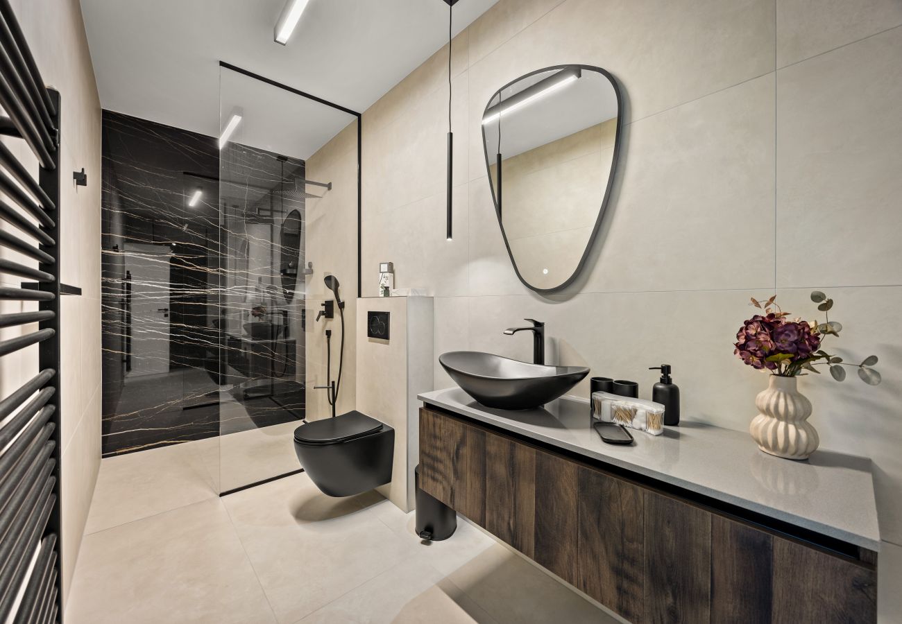 Villa a Ližnjan - Villa Asper near Medulin for 8 persons with 40 m2 private pool, sea view and only 1 km from beach