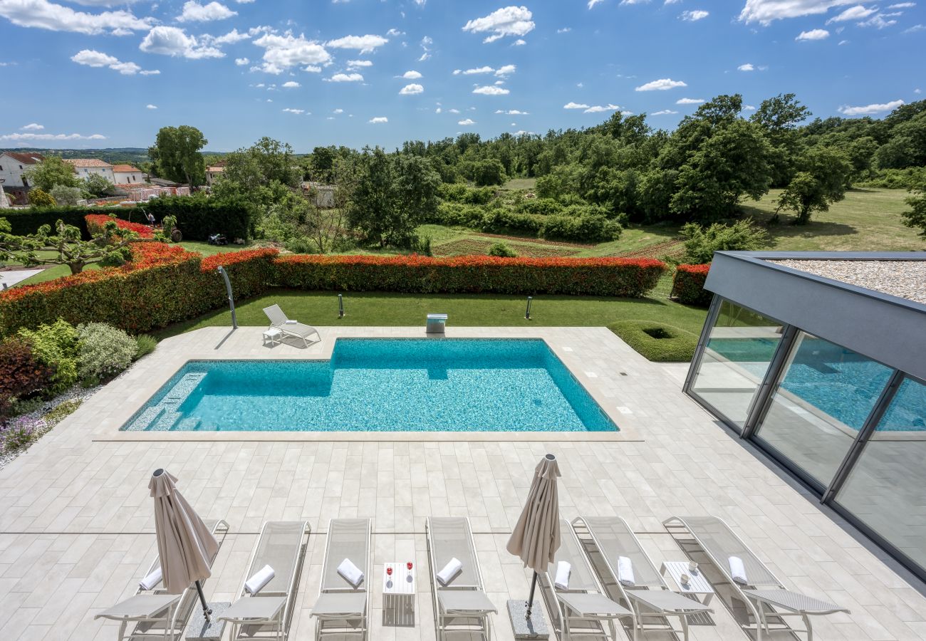 Villa a Kringa - Villa Blanka in Central Istria for 8 persons with 50 m2 private pool, jacuzzi and free bikes