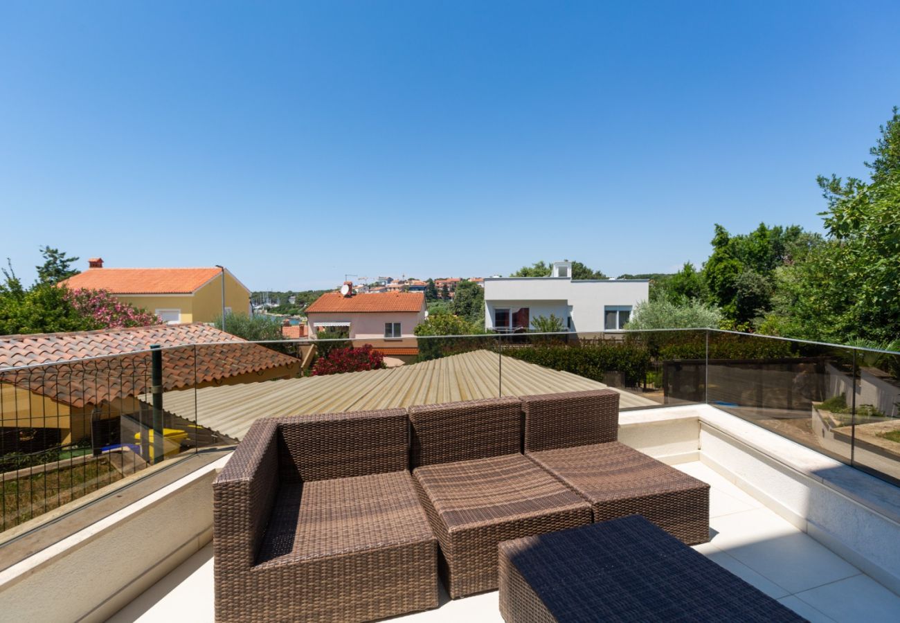 Villa a Pješčana uvala - Villa Golfista in Pula for 10 persons with whirlpool, mini golf, sea view & only 200 m from beach