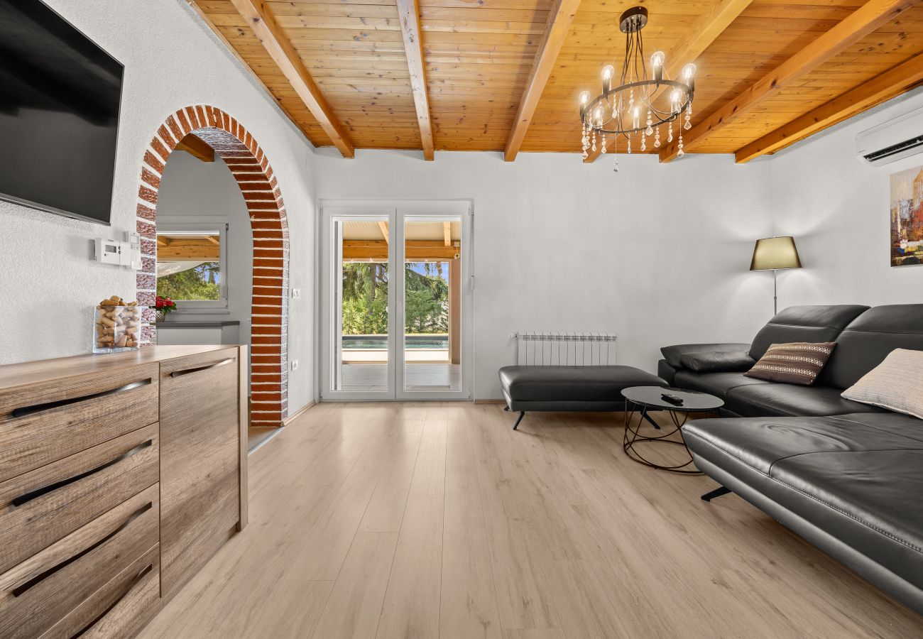 Villa a Nova Vas - Villa Jacky 2 near Poreč for 4 persons with 32 m2 private pool - pet friendly