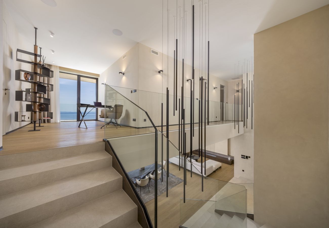 Villa a Mošcenicka Draga - Luxury Villa Ella near Opatija for 6 persons with private 36 m2 heated pool & beautiful sea view