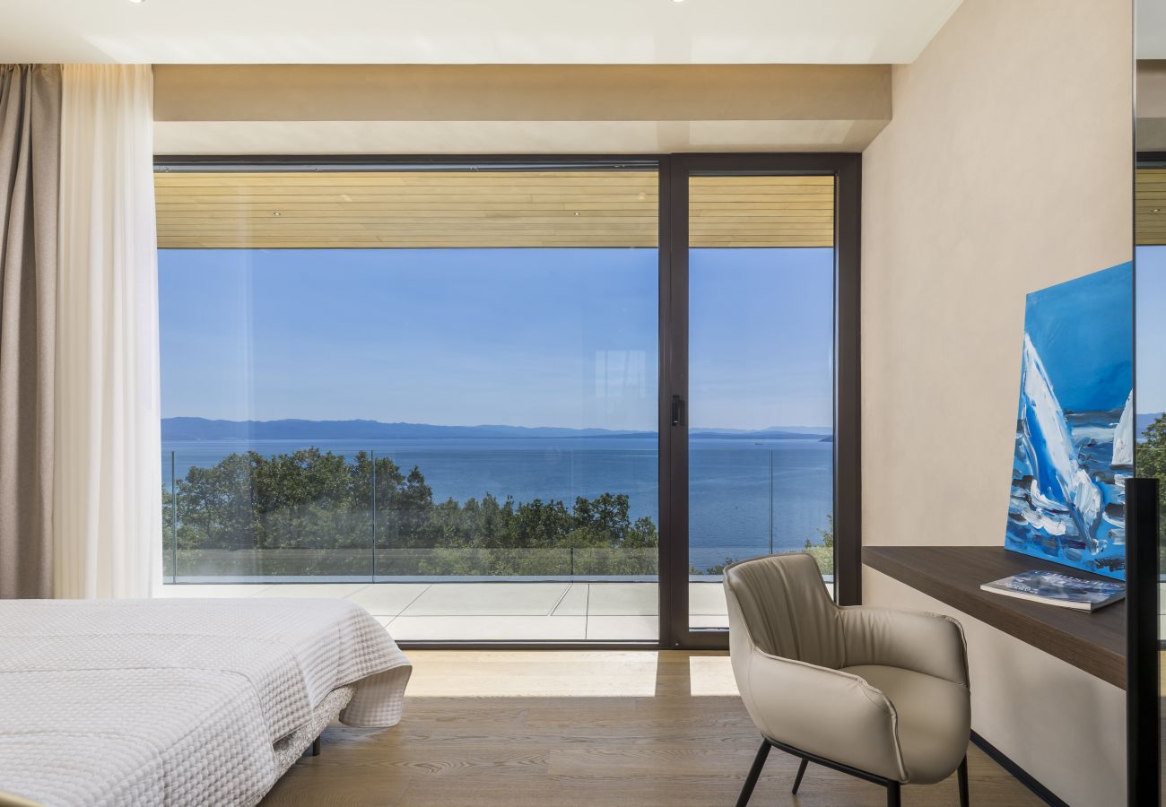 Villa a Mošcenicka Draga - Luxury Villa Ella near Opatija for 6 persons with private 36 m2 heated pool & beautiful sea view