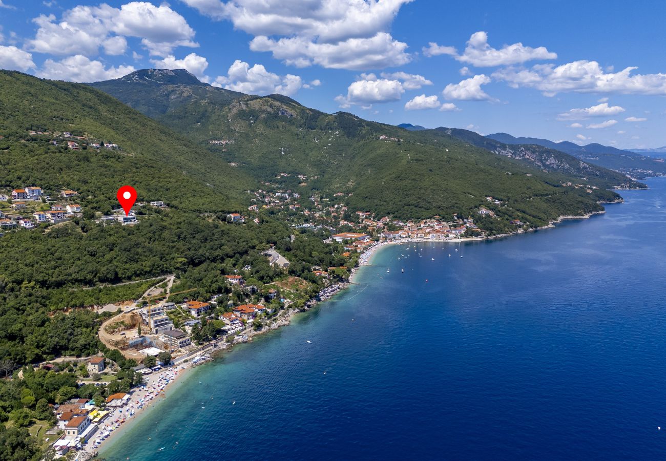 Villa a Mošcenicka Draga - Luxury Villa Ella near Opatija for 6 persons with private 36 m2 heated pool & beautiful sea view