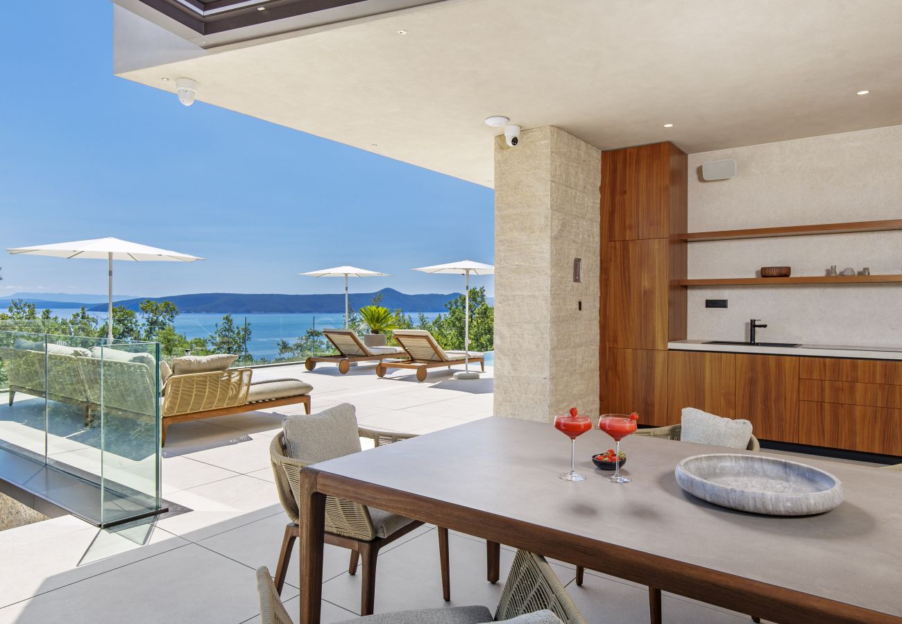 Villa a Mošcenicka Draga - Luxury Villa Ella near Opatija for 6 persons with private 36 m2 heated pool & beautiful sea view