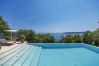 Villa a Mošcenicka Draga - Luxury Villa Ella near Opatija for 6 persons with private 36 m2 heated pool & beautiful sea view