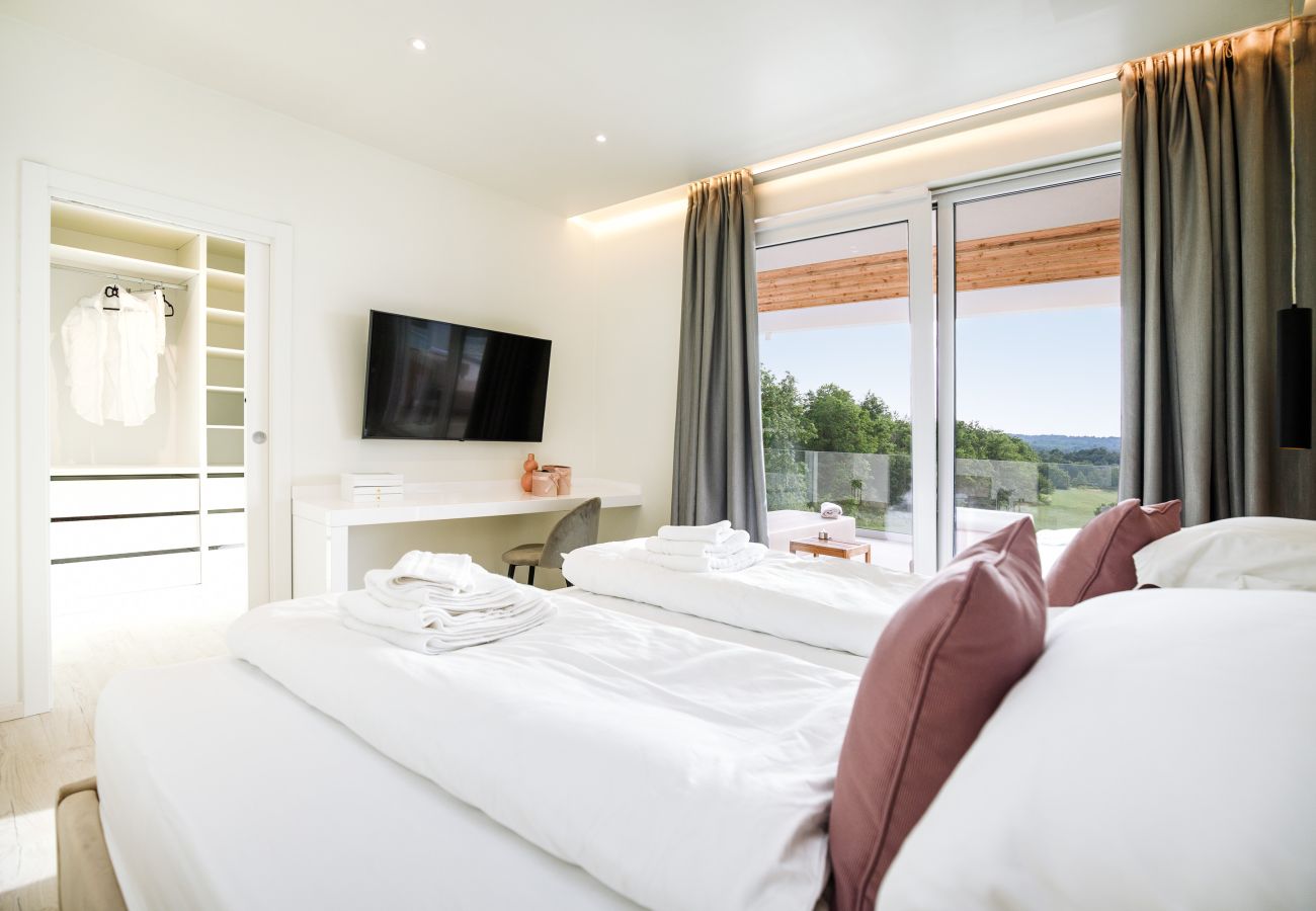 Villa a Vrecari - Villa Sonia near Labin - Rabac for 8 persons with 40 m2 heated pool, wellness & kids playground