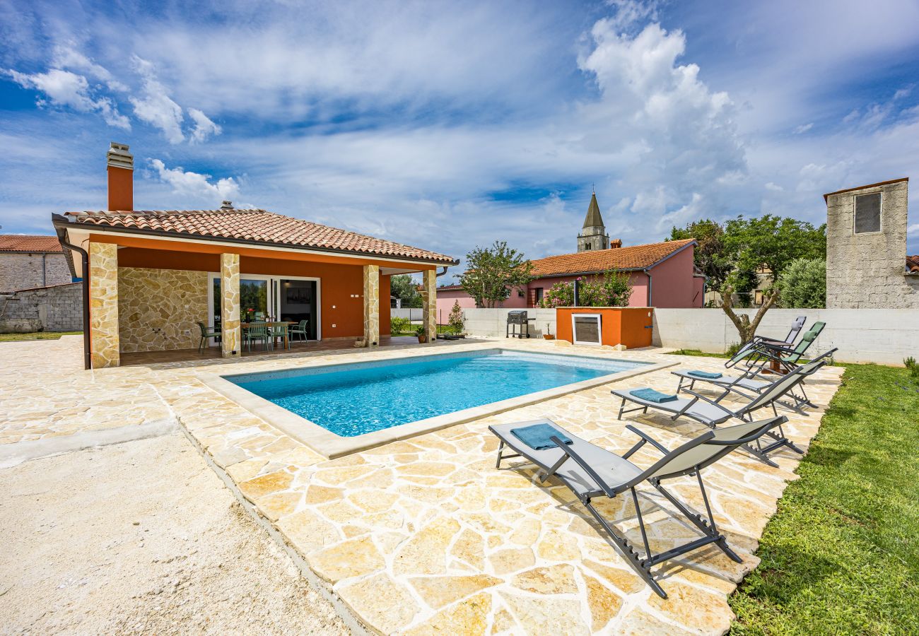Villa a Šišan - Villa Martha Sisan near Pula for 6 persons with 30 m2 private pool - 3 km from the beach