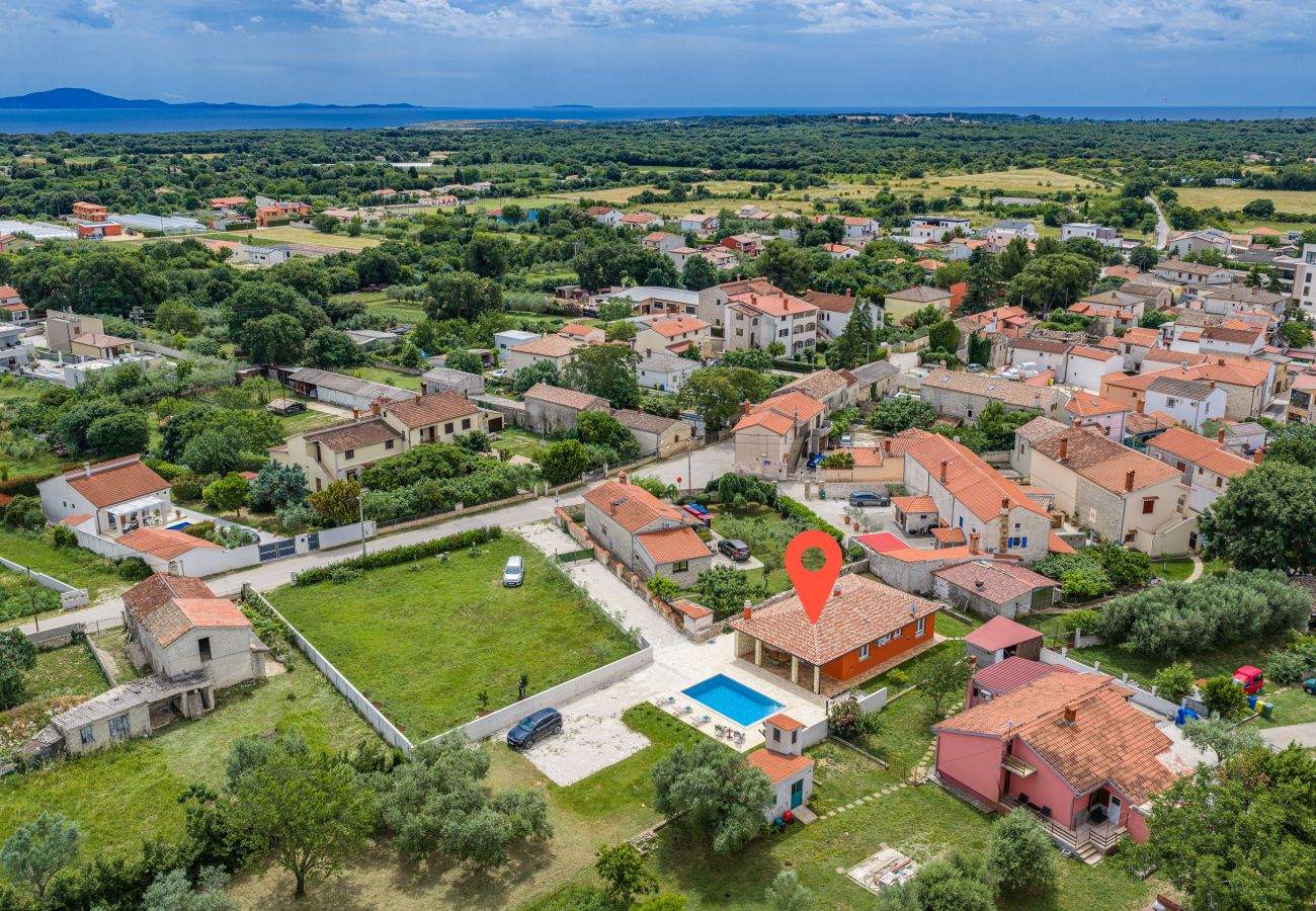 Villa a Šišan - Villa Martha Sisan near Pula for 6 persons with 30 m2 private pool - 3 km from the beach