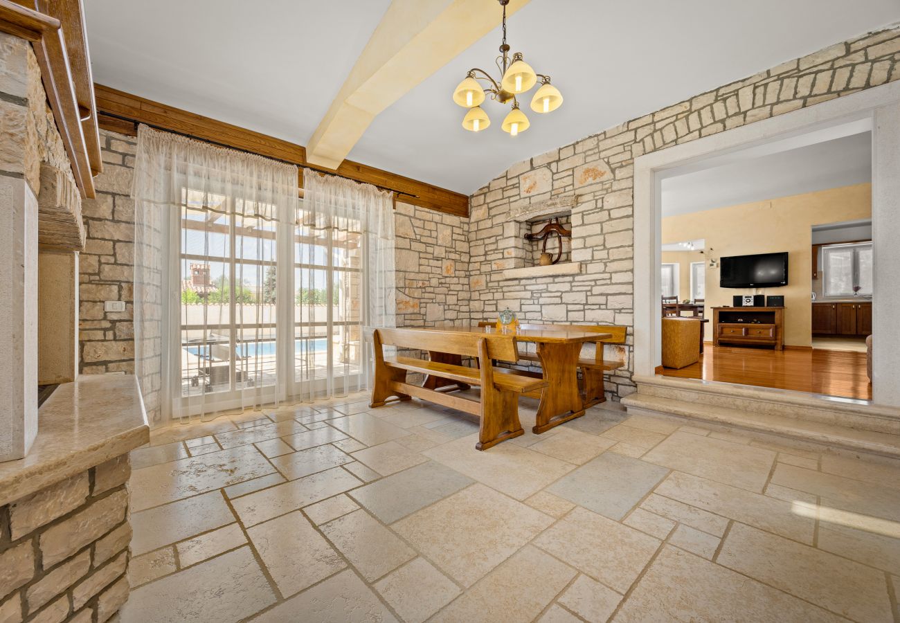 Villa a Gajana - Villa Oliva near Pula for 9 persons with private pool, sea view & beautiful outside area - 3 km from beach
