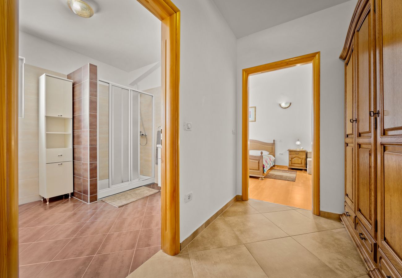 Villa a Gajana - Villa Oliva near Pula for 9 persons with private pool, sea view & beautiful outside area - 3 km from beach
