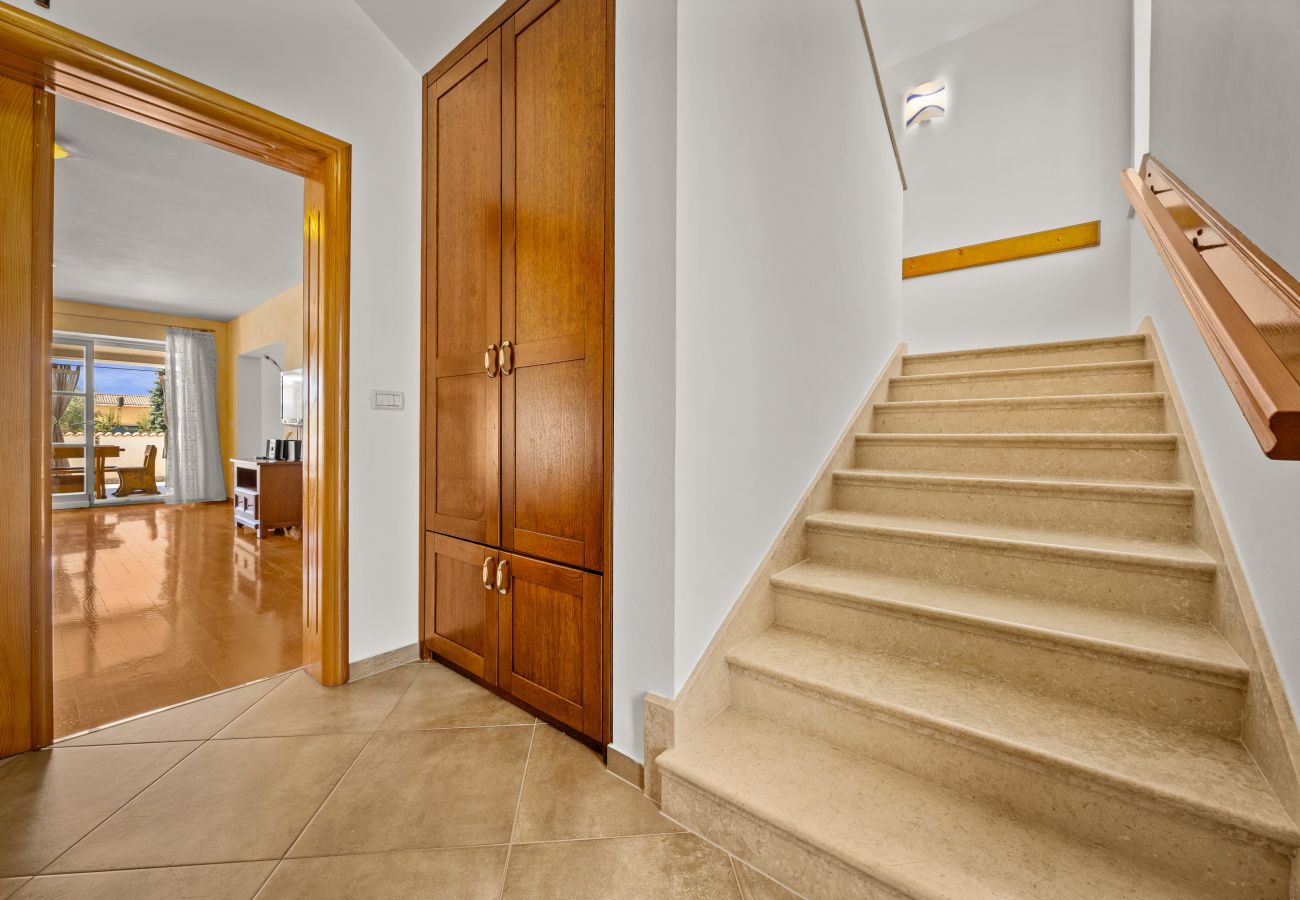 Villa a Gajana - Villa Oliva near Pula for 9 persons with private pool, sea view & beautiful outside area - 3 km from beach