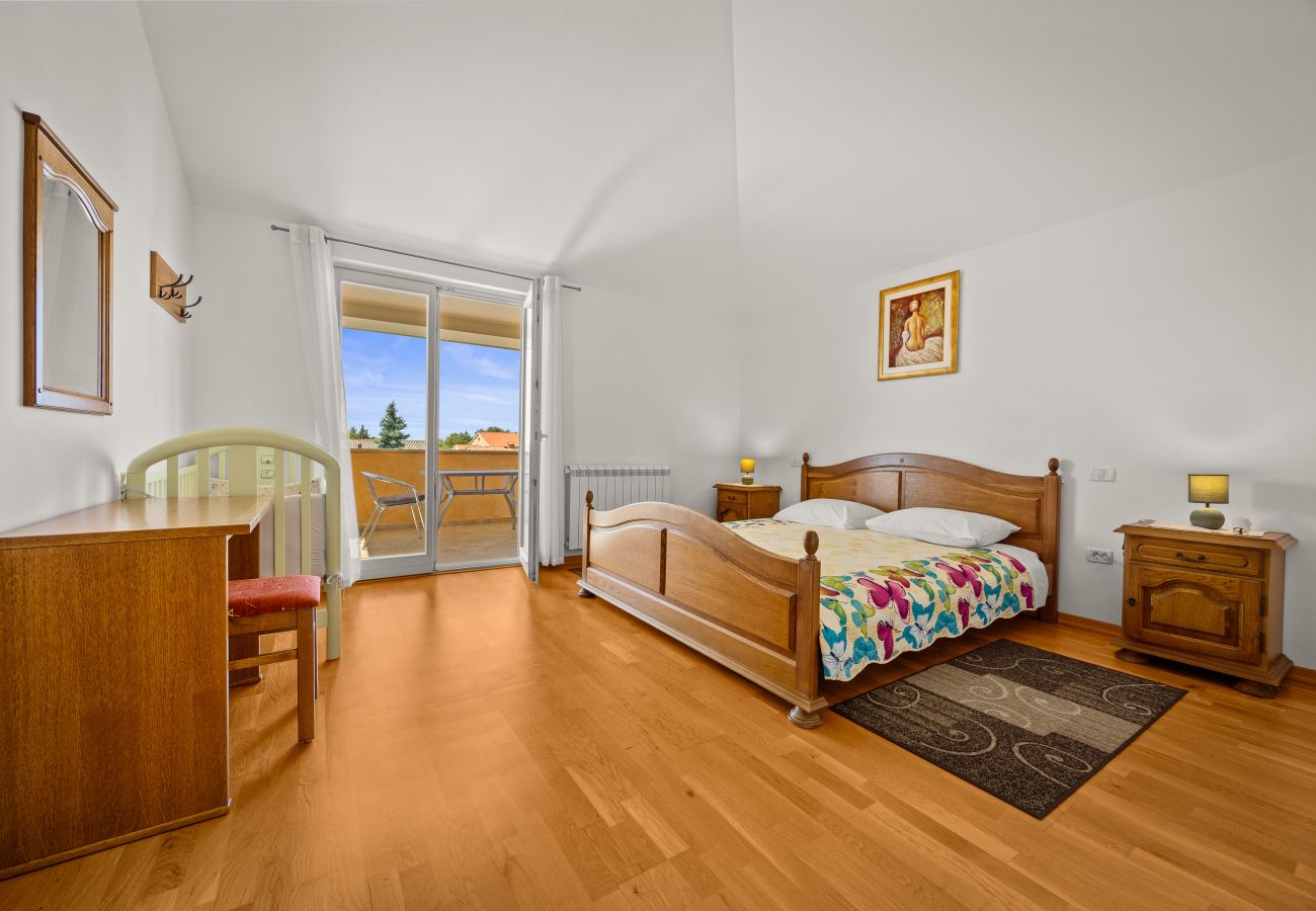 Villa a Gajana - Villa Oliva near Pula for 9 persons with private pool, sea view & beautiful outside area - 3 km from beach