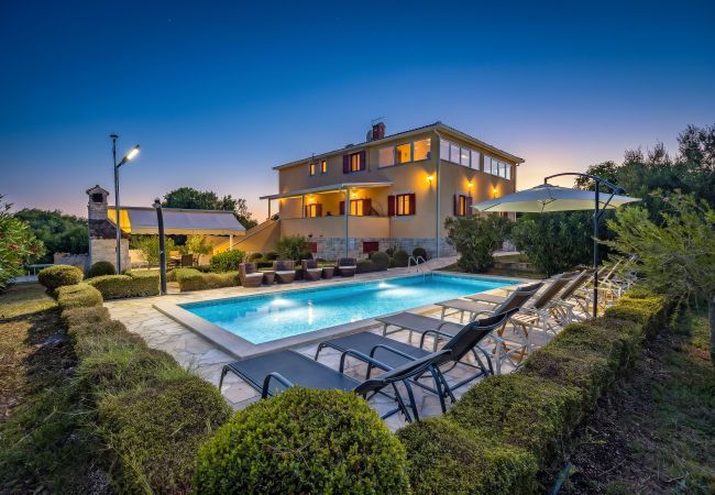 Villa a Šišan - Villa Divina