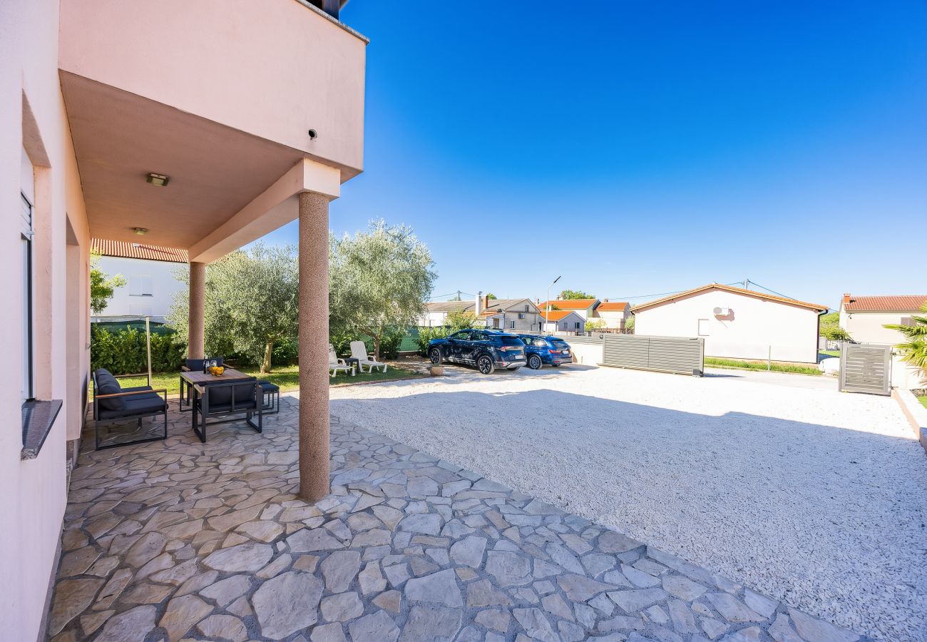 Villa a Peroj - Villa Almare for 10 persons near Fažana with private pool, sea view, kids playground & 900 meters from beach