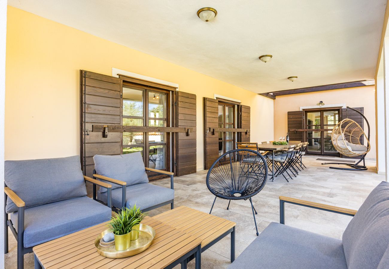 Villa in Sveti Kirin - Villa Cirka in Central Istria for 12+2 persons with a 36 m2 heated pool, gaming & activities for kids and adults