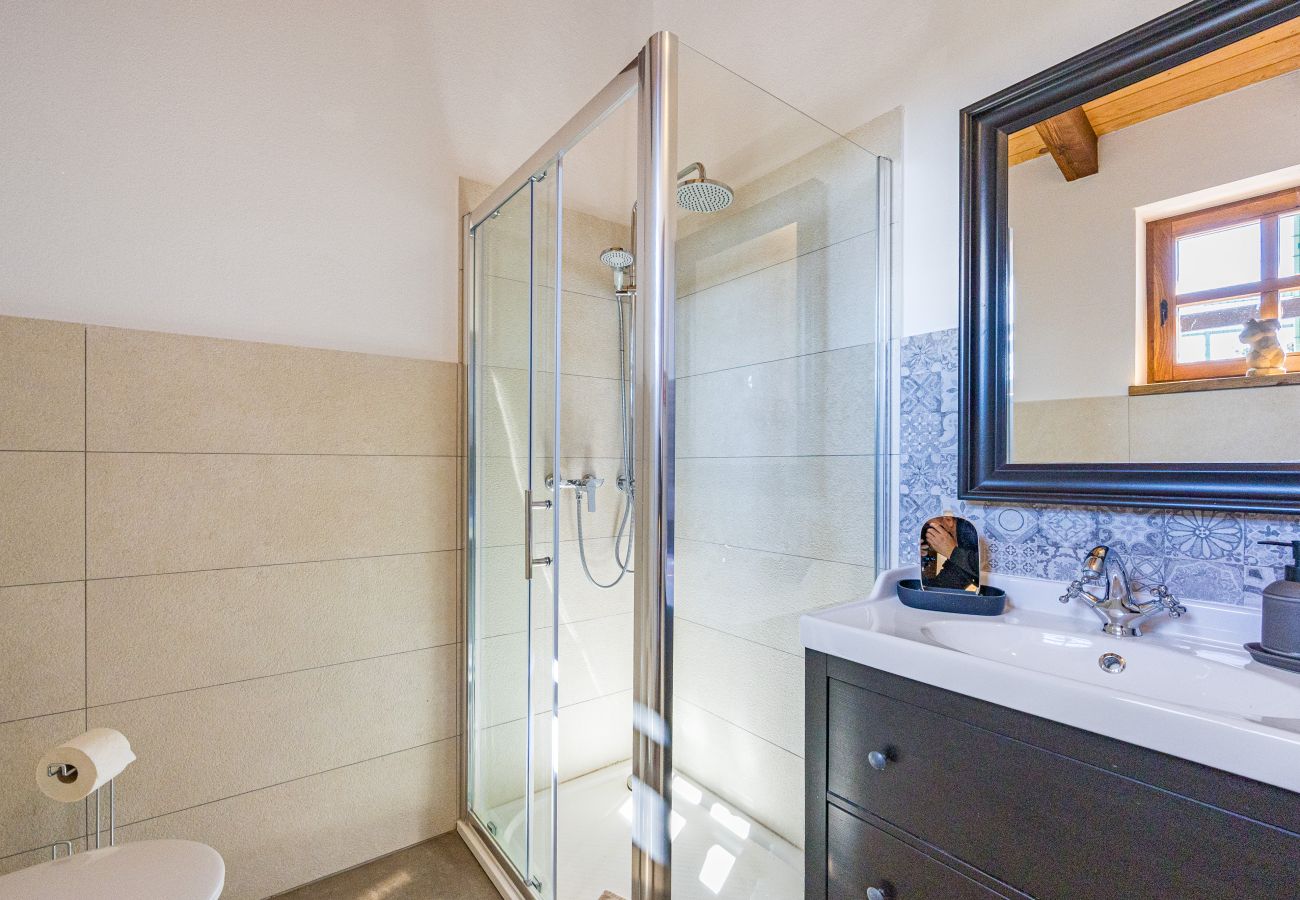 Villa in Sveti Kirin - Villa Cirka in Central Istria for 12+2 persons with a 36 m2 heated pool, gaming & activities for kids and adults