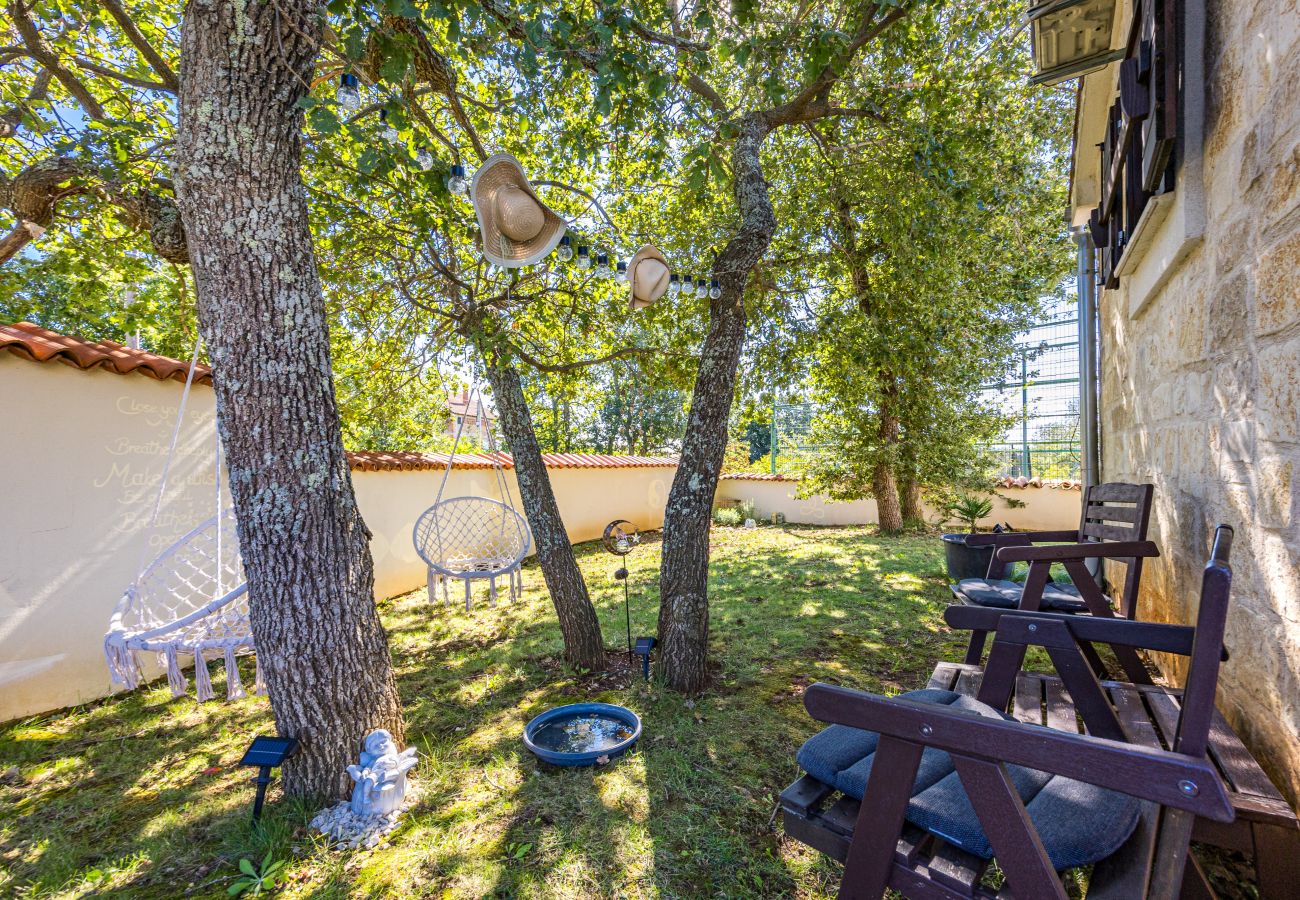 Villa in Sveti Kirin - Villa Cirka in Central Istria for 12+2 persons with a 36 m2 heated pool, gaming & activities for kids and adults