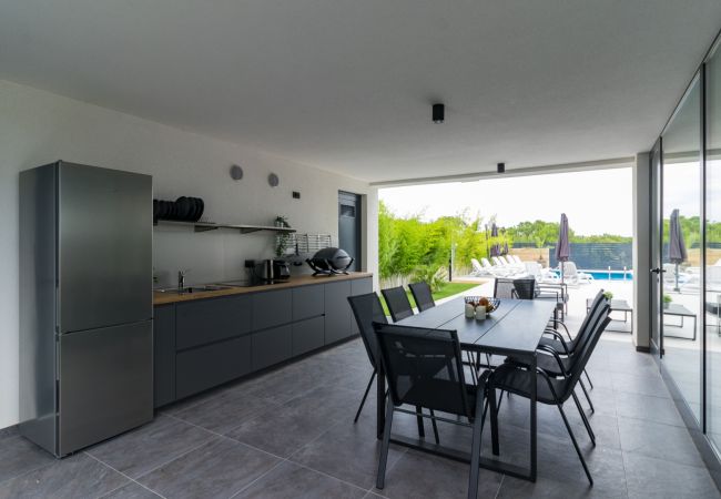Villa in Medulin - Villa Miaa newly built modern villa in Medulin for 9 people with heated swimming pool & jacuzzi Villa in Medulin - Villa Miaa newly built modern villa in Medulin for 9 people with heated swimming pool & jacuzzi