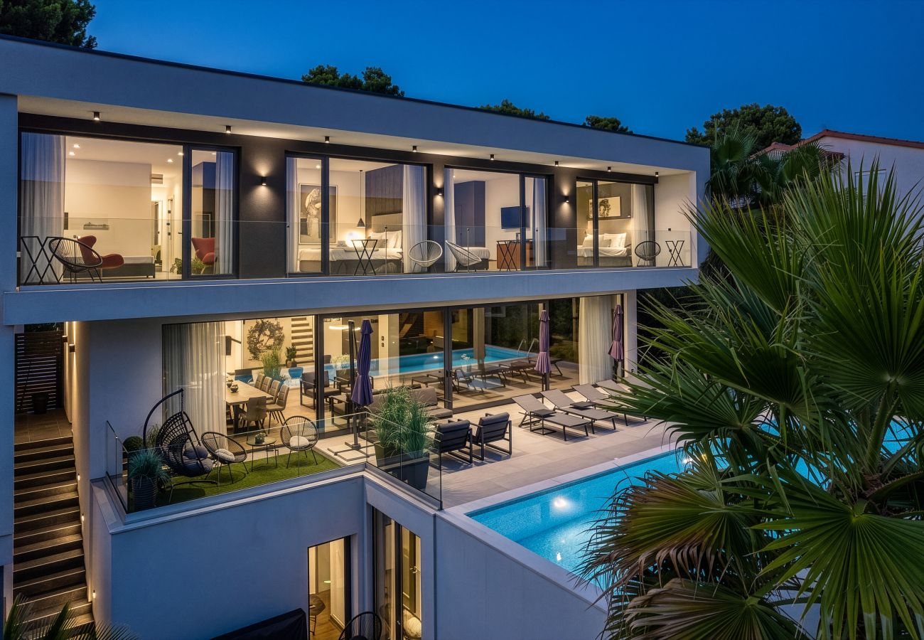 Villa in Medulin - Luxury TABOO Villa & Spa in Medulin for 8 people with heated pool & wellness area