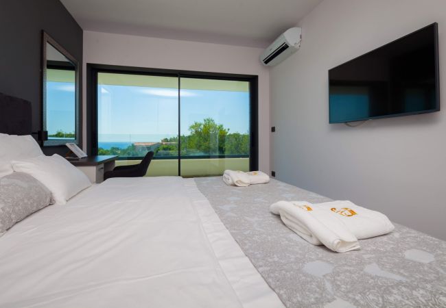Villa in Premantura - Luxury Villa ReMi near Medulin with wellness and sea view