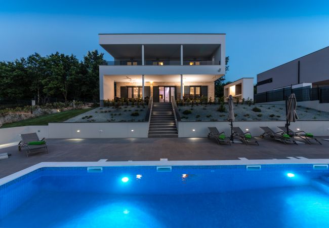Villa/Dettached house in Sveta Nedelja - Luxury Villa Althea near Labin with large garden and Pool Heating