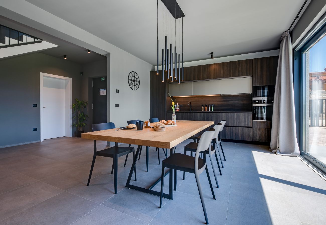 Villa in Vodnjan - Villa Arestea near Pula with sea view, wellness & playground