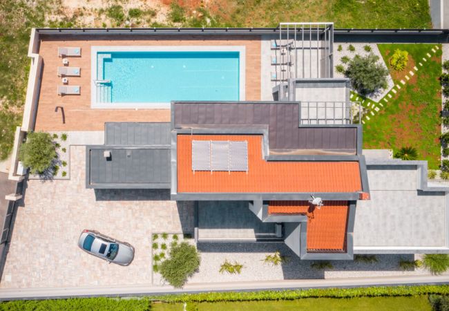 Villa in Fažana - Villa Bellatrix in Fažana with beach front and sea view Villa in Fažana - Villa Bellatrix in Fažana with beach front and sea view
