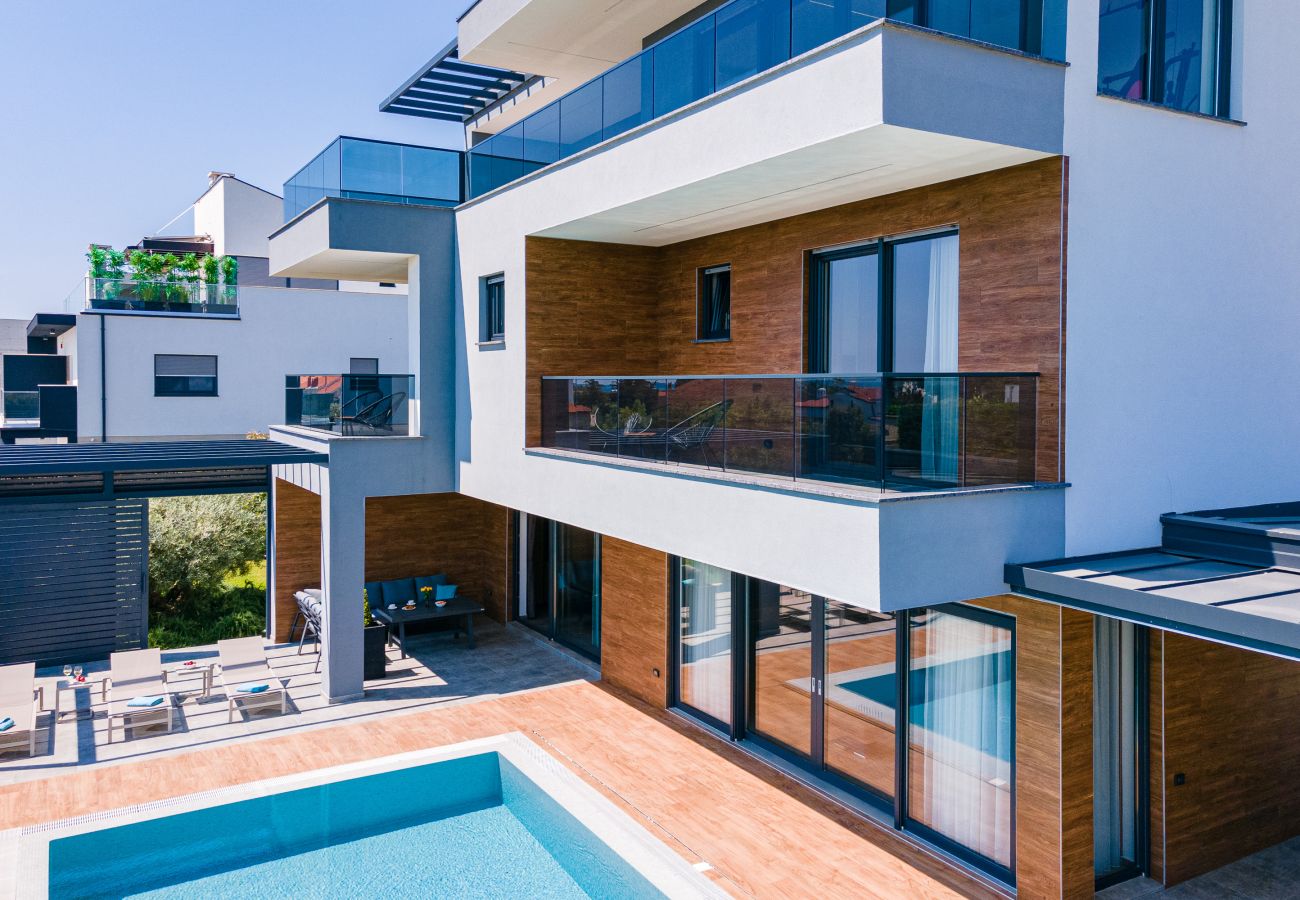 Villa in Fažana - Villa Bellatrix in Fažana with beach front and sea view