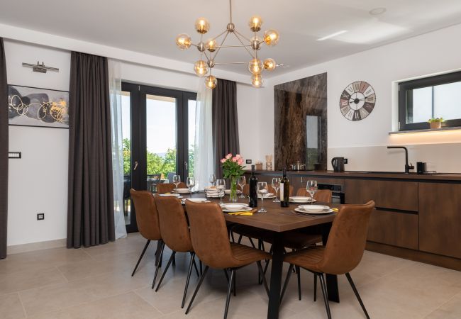 Villa in Sveta Nedelja - Luxury Villa Callista near Labin with kids playground, fitness and heated pool Villa in Sveta Nedelja - Luxury Villa Callista near Labin with kids playground, fitness and heated pool