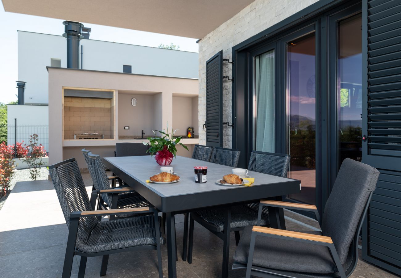 Villa in Sveta Nedelja - Luxury Villa Callista near Labin with kids playground, fitness and heated pool