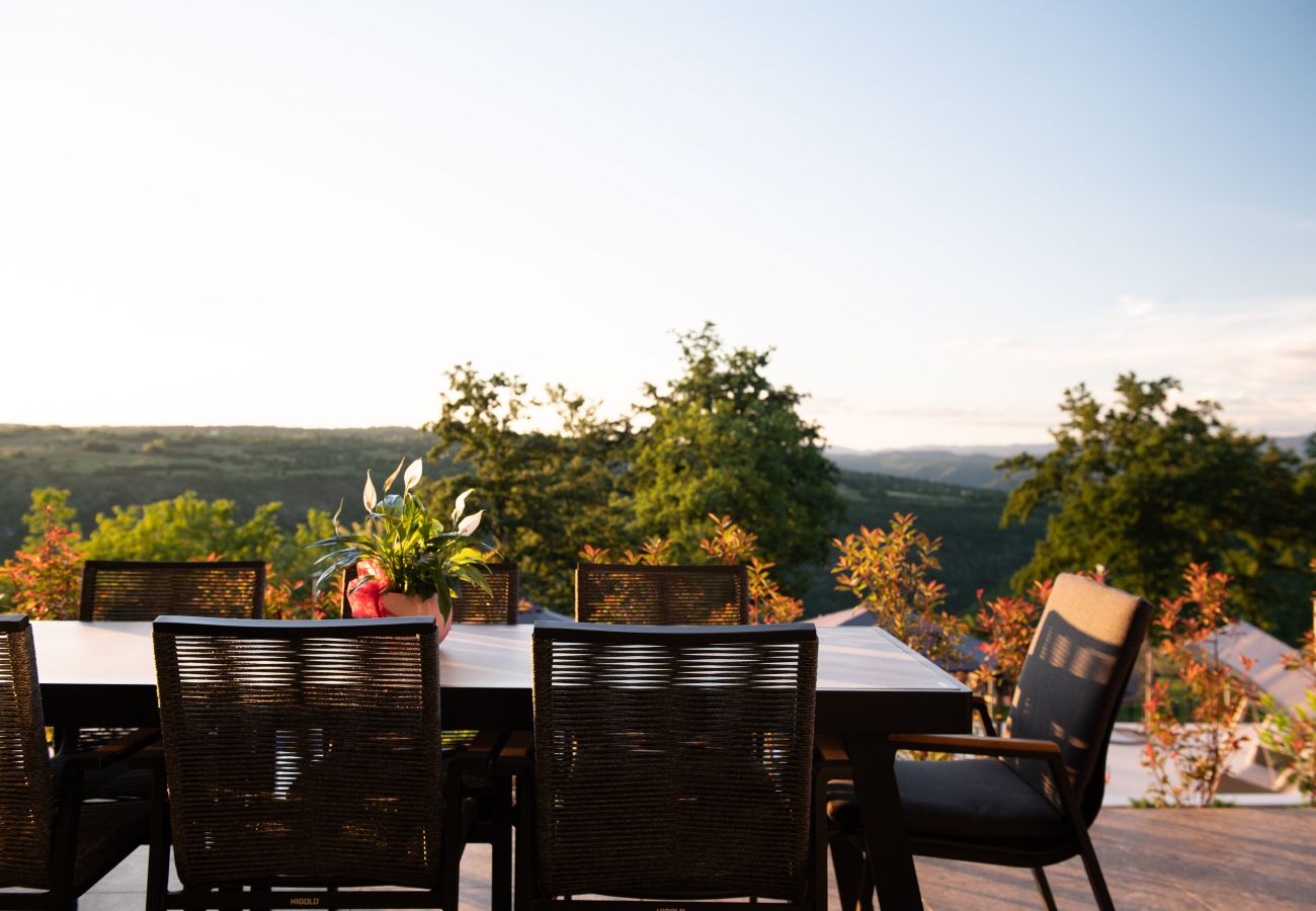 Villa in Sveta Nedelja - Luxury Villa Callista near Labin with kids playground, fitness and heated pool