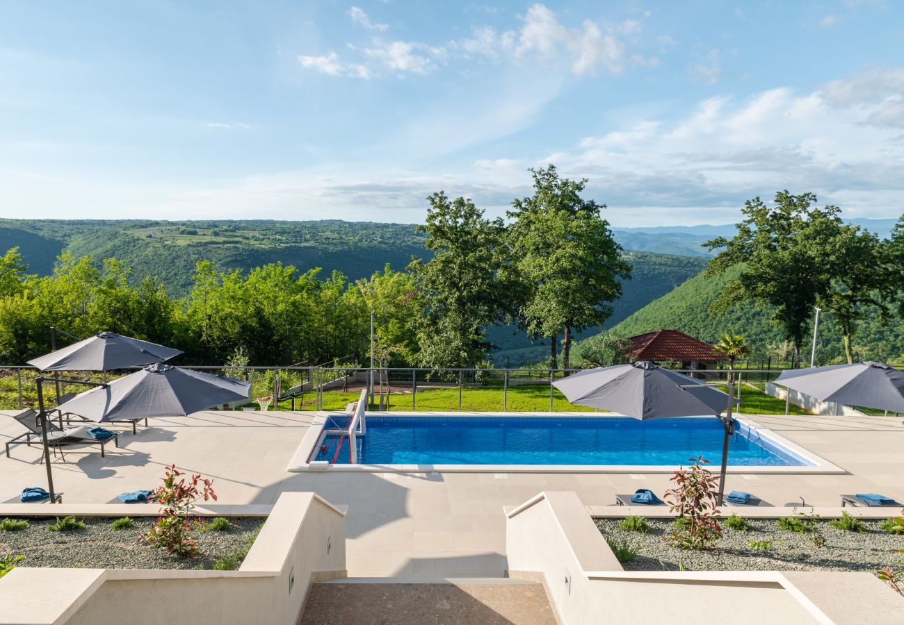 Villa in Sveta Nedelja - Luxury Villa Callista near Labin with kids playground, fitness and heated pool