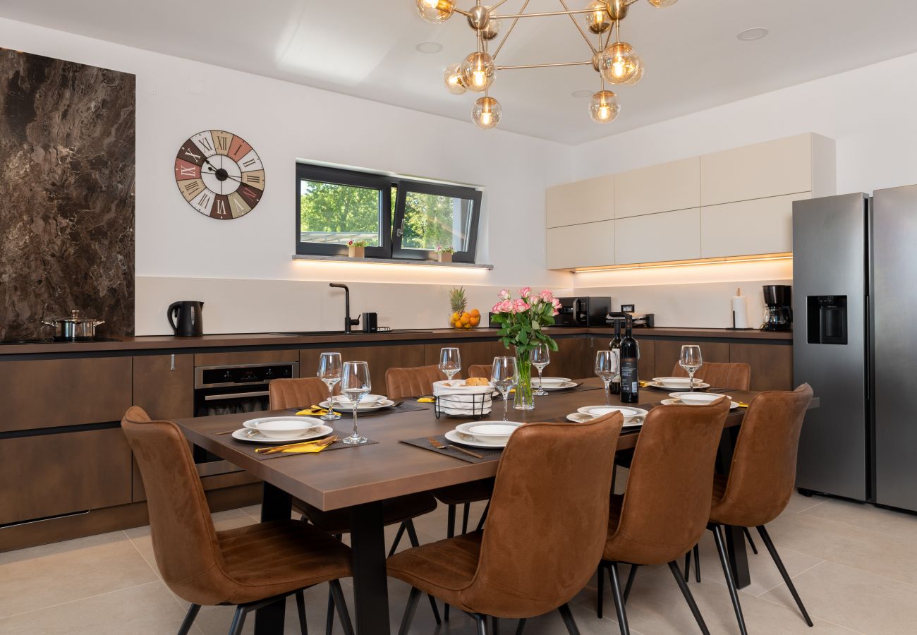 Villa in Sveta Nedelja - Luxury Villa Callista near Labin with kids playground, fitness and heated pool
