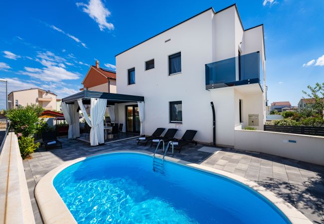 Villa in Vodice - Villa Essenza Rossa in Vodice only 650 meters from the beach Villa in Vodice - Villa Essenza Rossa in Vodice only 650 meters from the beach