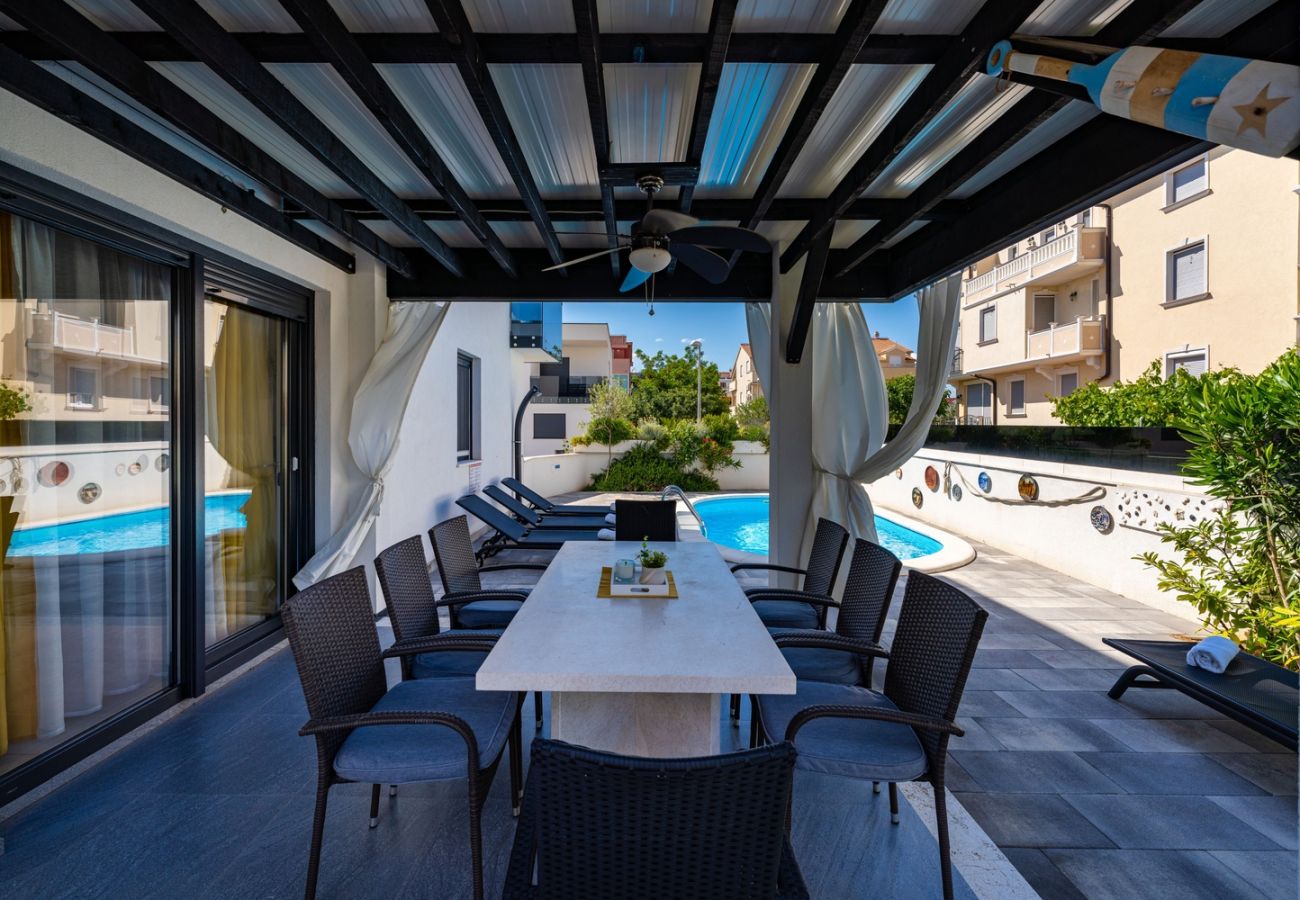 Villa in Vodice - Villa Essenza Rossa in Vodice only 650 meters from the beach